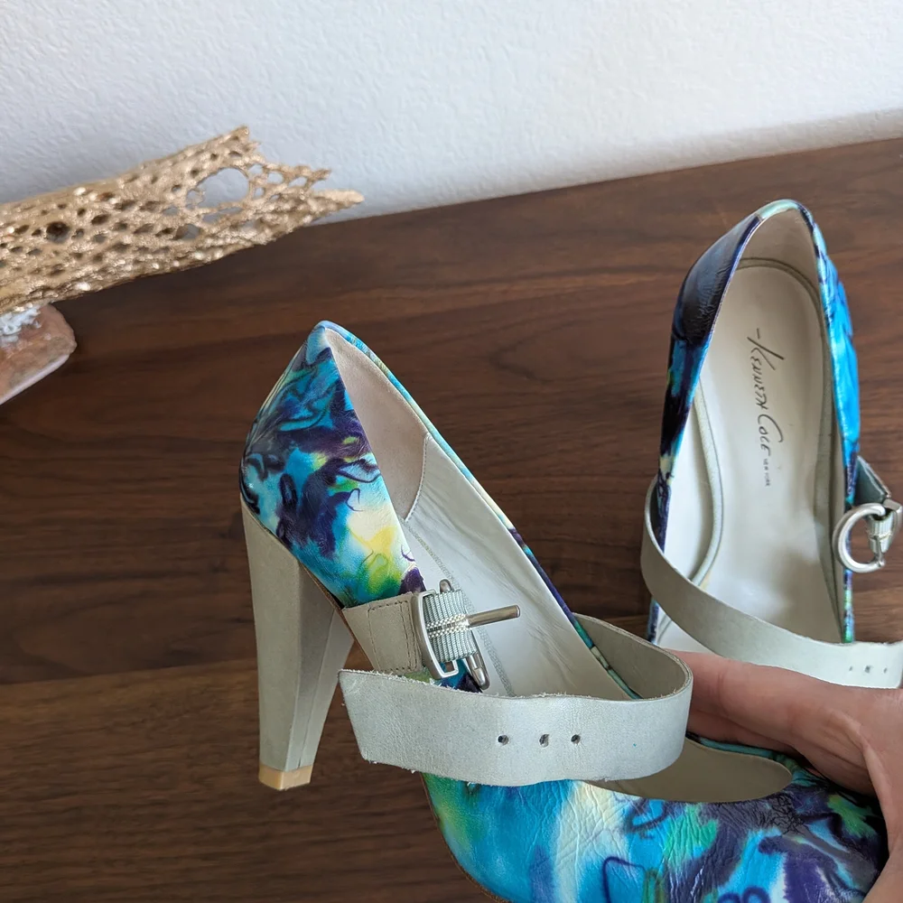 Kenneth Cole New York 100% Leather Hand Painted Heels (Size 8.5) - Picture 12 of 12